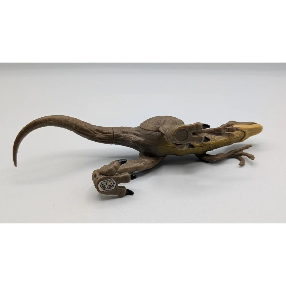 2017 Mattel Jurassic World Legacy Collection VELOCIRAPTOR Dinosaur Action Figure